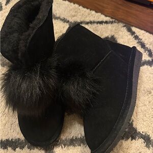Black bearpaw boots size 9